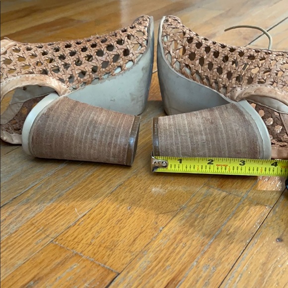 Heeled Slingback Sandals - Picture 3 of 4